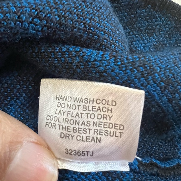 Romeo + Juliet Couture Medallion Knit Skater Dress Blue Black M Fit & Flare - Picture 5 of 5